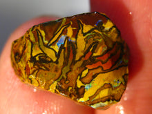 Laden Sie das Bild in den Galerie-Viewer, 14 cts Australien Roh/rough Yowah NUSS Boulder Matrix Opal Sammler Schleifer