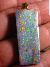 Laden Sie das Bild in den Galerie-Viewer, GEM Boulder Opal 37-cts mit 585 gold Ă–se - Repps-Opal