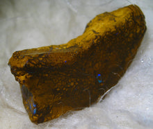 Laden Sie das Bild in den Galerie-Viewer, 78 cts Australien Roh/rough Yowah Boulder Matrix Opal