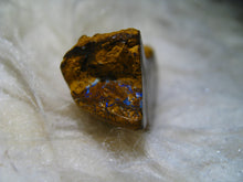 Laden Sie das Bild in den Galerie-Viewer, 78 cts Australien Roh/rough Yowah Boulder Matrix Opal
