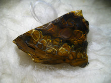 Laden Sie das Bild in den Galerie-Viewer, 59 cts Australien Roh/rough Yowah Boulder Matrix Opal