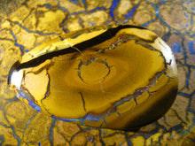 Laden Sie das Bild in den Galerie-Viewer, GEM Boulder Opal Anhänger Cabochon mit Vorschau Video PC029 - Repps-Opal