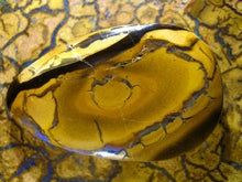Laden Sie das Bild in den Galerie-Viewer, GEM Boulder Opal Anhänger Cabochon mit Vorschau Video PC029 - Repps-Opal