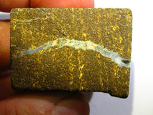 Laden Sie das Bild in den Galerie-Viewer, Boulder Opal Splitt mit vorschau VIDEO SAMMLER Vitrine