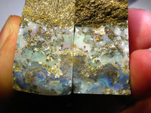 Laden Sie das Bild in den Galerie-Viewer, Boulder Opal Splitt mit vorschau VIDEO SAMMLER Vitrine