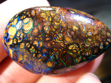 Laden Sie das Bild in den Galerie-Viewer, GEM Boulder Matrix Opal Koroit Skin Nuss TRAUMHAFT VORSCHAU Video - Repps-Opal