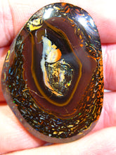 Laden Sie das Bild in den Galerie-Viewer, GEM Boulder Yowah Matrix Opal Nuss sensationelles Muster mit Vorschau VIDEO für Handschmeichler-Anhänger-Sammler-Vitrine