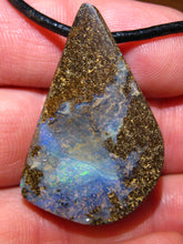 Laden Sie das Bild in den Galerie-Viewer, GEM Boulder Opal Anhänger mit Vorschau Video B10 - Repps-Opal