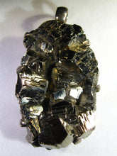 Laden Sie das Bild in den Galerie-Viewer, Grosser Pyrit Anhänger mit 925 Silber Fassung - Repps-Opal