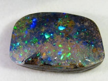 Laden Sie das Bild in den Galerie-Viewer, GEM Boulder Opal Splitt sensationelles Feuer mit Vorschau VIDEO - Repps-Opal