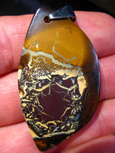 Laden Sie das Bild in den Galerie-Viewer, GEM Boulder Matrix Opal Anhänger aus Koroit Traumhaftes Muster - Repps-Opal