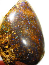 Laden Sie das Bild in den Galerie-Viewer, 740 cts GEM Boulder Matrix Opal Koroit Skin Nuss TRAUMHAFT VORSCHAU Video - Repps-Opal