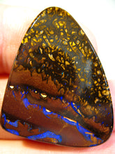 Laden Sie das Bild in den Galerie-Viewer, GEM Boulder Koroit Matrix Opal Nuss sensationelles Muster mit Vorschau VIDEO für Handschmeichler-Anhänger-Sammler-Vitrine