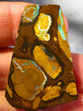 Laden Sie das Bild in den Galerie-Viewer, 84 cts Australien Roh/rough Yowah NUSS Boulder Matrix Opal Sammler Schleifer