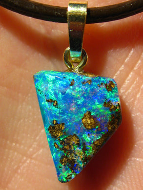 GEM Boulder Opal mit 585 Gold Öse