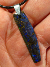 Laden Sie das Bild in den Galerie-Viewer, GEM Boulder Matrix Opal Anhänger aus Koroit Traumhaftes Muster und Feuer