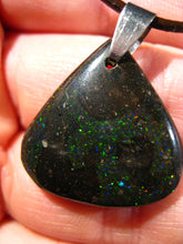 Laden Sie das Bild in den Galerie-Viewer, GEM Rarr Selten Exklusiv Black Boulder Opal Anhänger aus Honduras Traumhaftes Feuer
