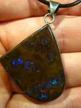 Laden Sie das Bild in den Galerie-Viewer, Boulder Opal Anhänger mit 925 Silberfassung