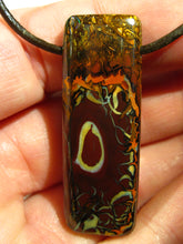 Laden Sie das Bild in den Galerie-Viewer, GEM Boulder Matrix Yowah NUSS Nut Opal Anhänger Traumhaftes Muster und Feuer