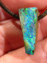 Laden Sie das Bild in den Galerie-Viewer, GEM Boulder Matrix Yowah NUSS Nut Opal Anhänger Traumhaftes Muster und Feuer