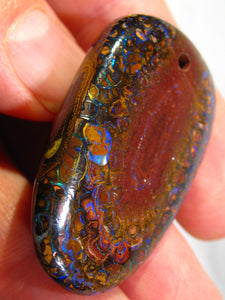 GEM Boulder Nuss Opal Anhänger aus Koroit Traumhaftes Muster und Feuer
