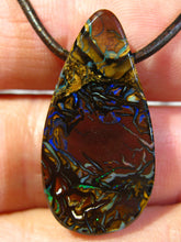 Laden Sie das Bild in den Galerie-Viewer, GEM Boulder Matrix Yowah NUSS Nut Opal Anhänger Traumhaftes Muster und Feuer