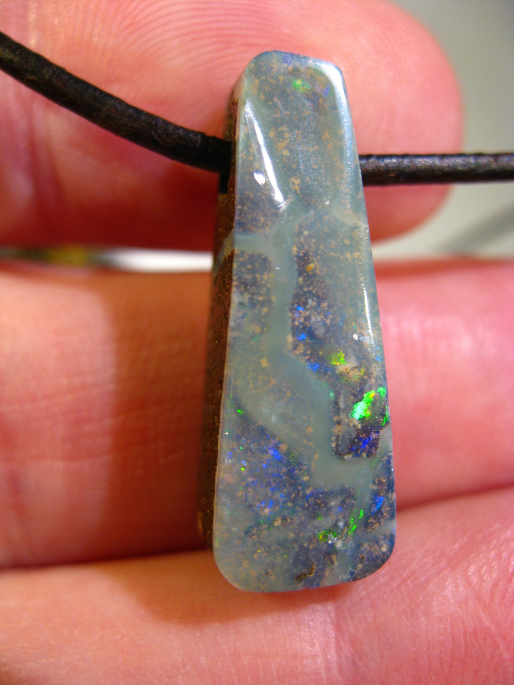 GEM Boulder Matrix Yowah NUSS Nut Opal Anhänger Traumhaftes Muster und Feuer