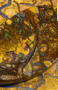 23 cts GEM Boulder Opal mit 333 Gold Öse - Repps-Opal
