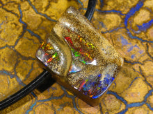 Laden Sie das Bild in den Galerie-Viewer, GEM Boulder Matrix Opal Anhänger MULTICOLOR A6 - Repps-Opal