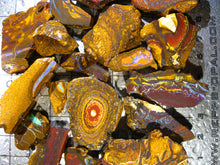 Laden Sie das Bild in den Galerie-Viewer, 705 cts Australien Roh/rough Yowah Koroit Boulder Matrix Opale SCHLEIFER SAMMLER VORSCHAU VIDEO
