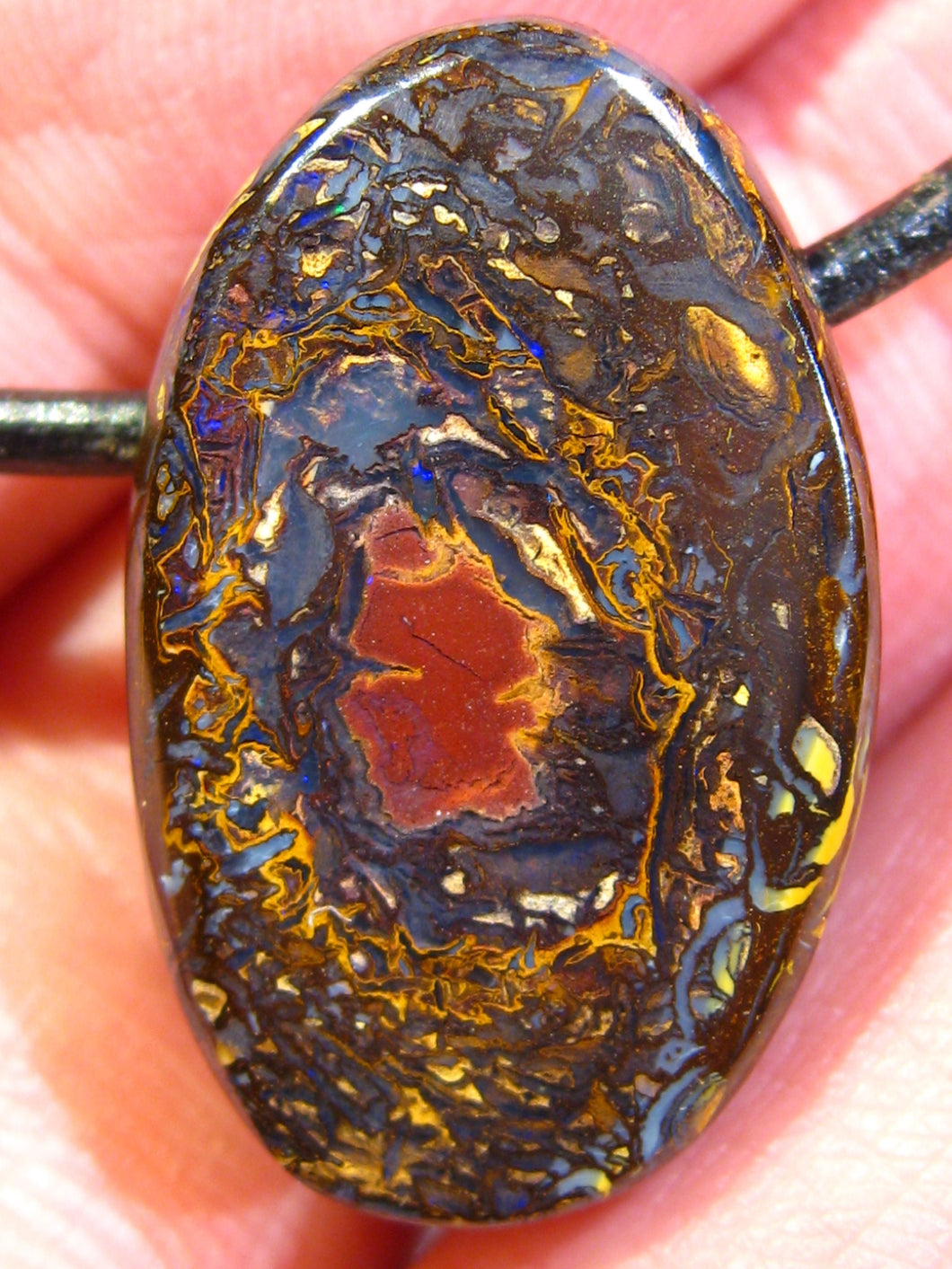 GEM Boulder Nuss Opal Anhänger aus Koroit VORSCHAU Video Traumhaftes Muster und Feuer