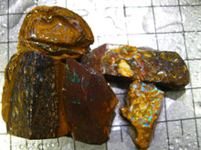 Laden Sie das Bild in den Galerie-Viewer, 137 cts Australien Roh/rough Yowah Koroit Boulder Matrix Opal Sammler Schleifer
