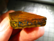 Laden Sie das Bild in den Galerie-Viewer, 80 cts Australien Roh/rough Yowah Boulder Matrix Opal Sammler Schleifer