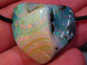56 cts GEM Boulder Nuss Opal Herzform Anhänger aus Koroit VORSCHAU Video Traumhaftes Muster und Feuer MULTICOLOR - Repps-Opal